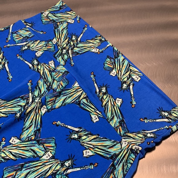 LuLaRoe Statue of Liberty Print Knit Skirt Size M - Picture 4 of 10